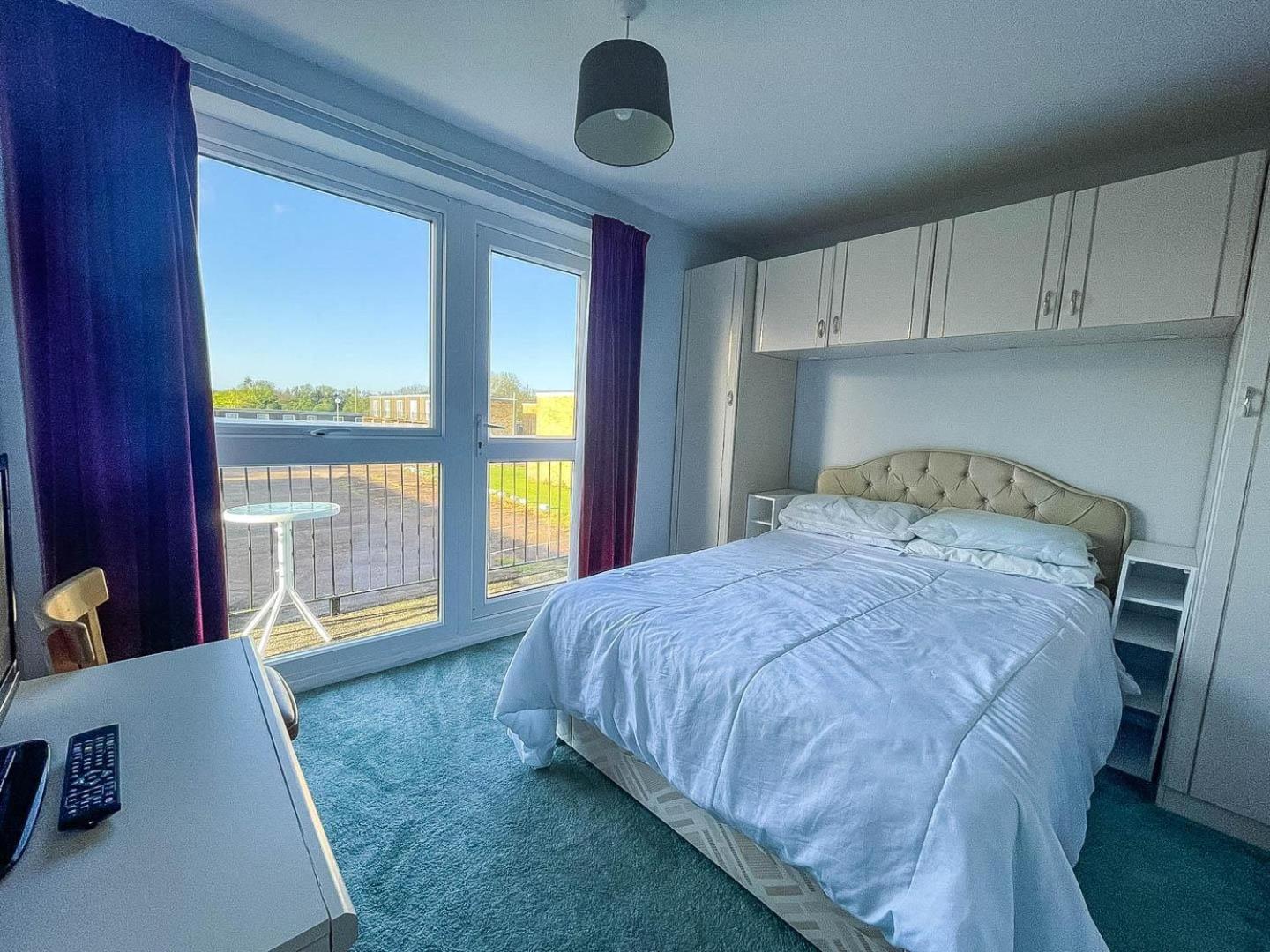 8 Berth Chalet To Hire At Bermuda Holiday Park Nearby Hemsby Beach Ref 18127B מראה חיצוני תמונה